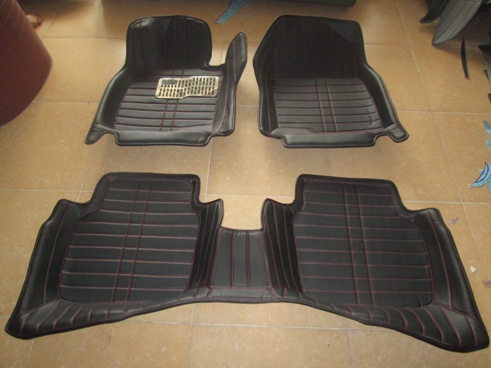 thảm lót sàn ô tô bằng nhựa  2